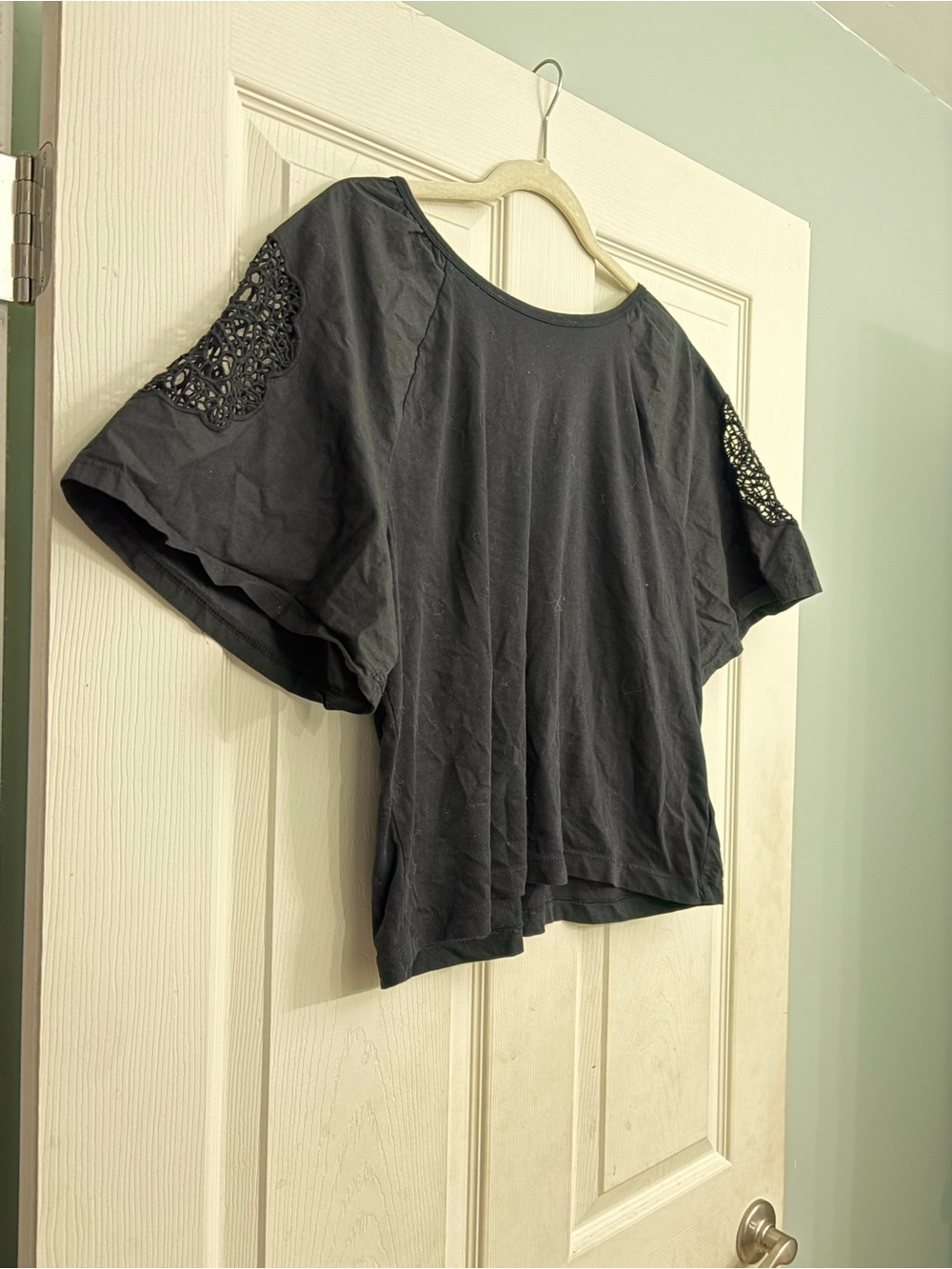 Old Navy Black Short Sleeve Tee with Crochet Shoulder Panels